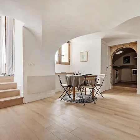 Stylish Flat In The Heart Of The City Appartamento *
