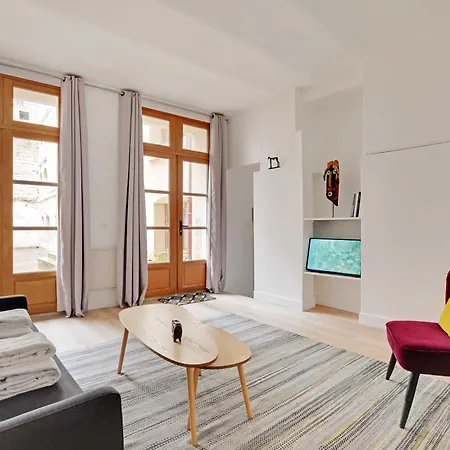 Stylish Flat In The Heart Of The City Appartamento Parigi